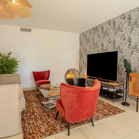 Apartment 73m² Piscine Parking
