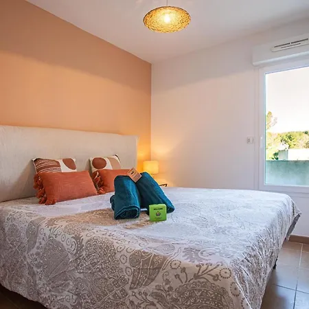 73m² Piscine Parking Apartment *